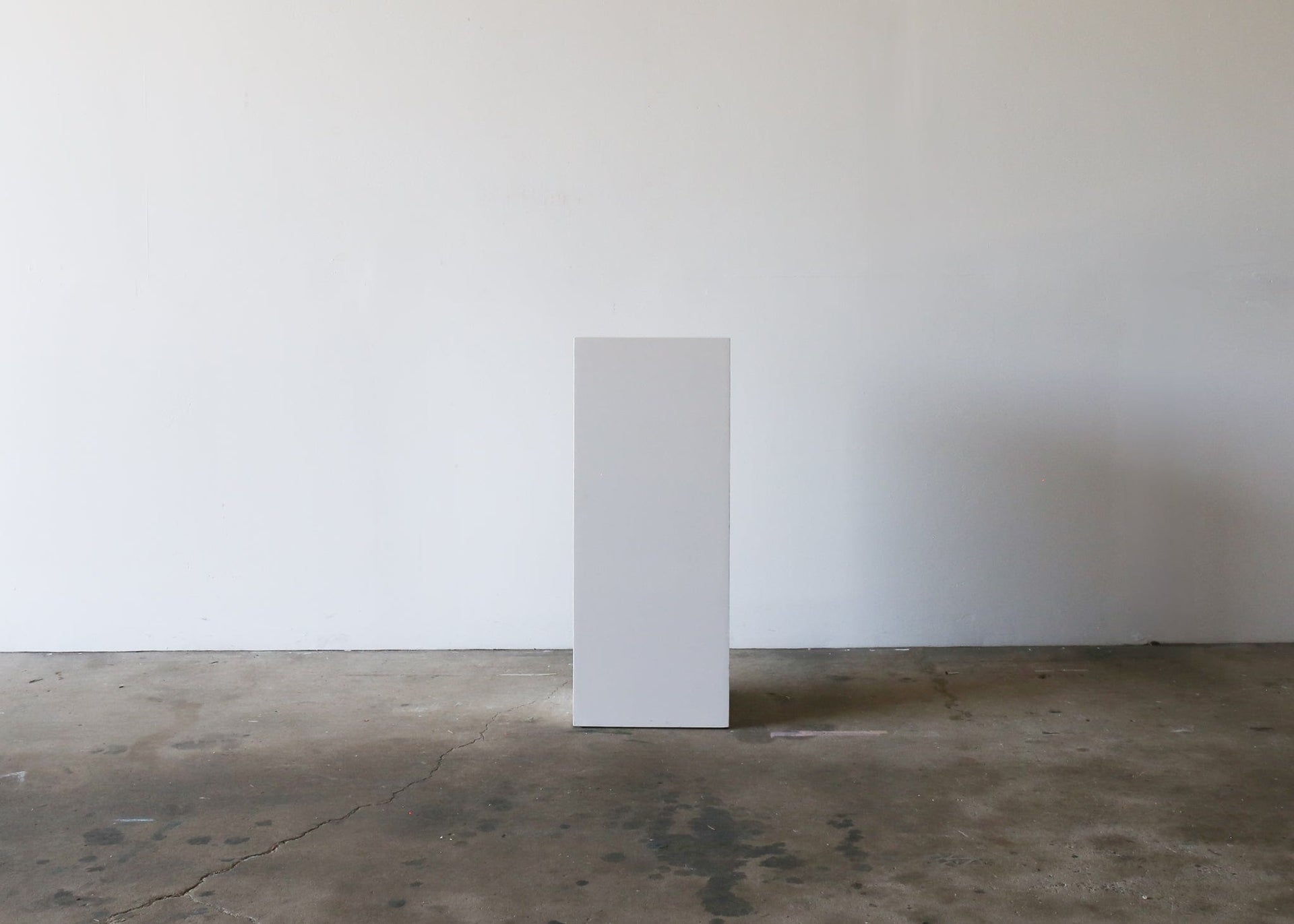 CON Plinth - 1000mm H - WHITE