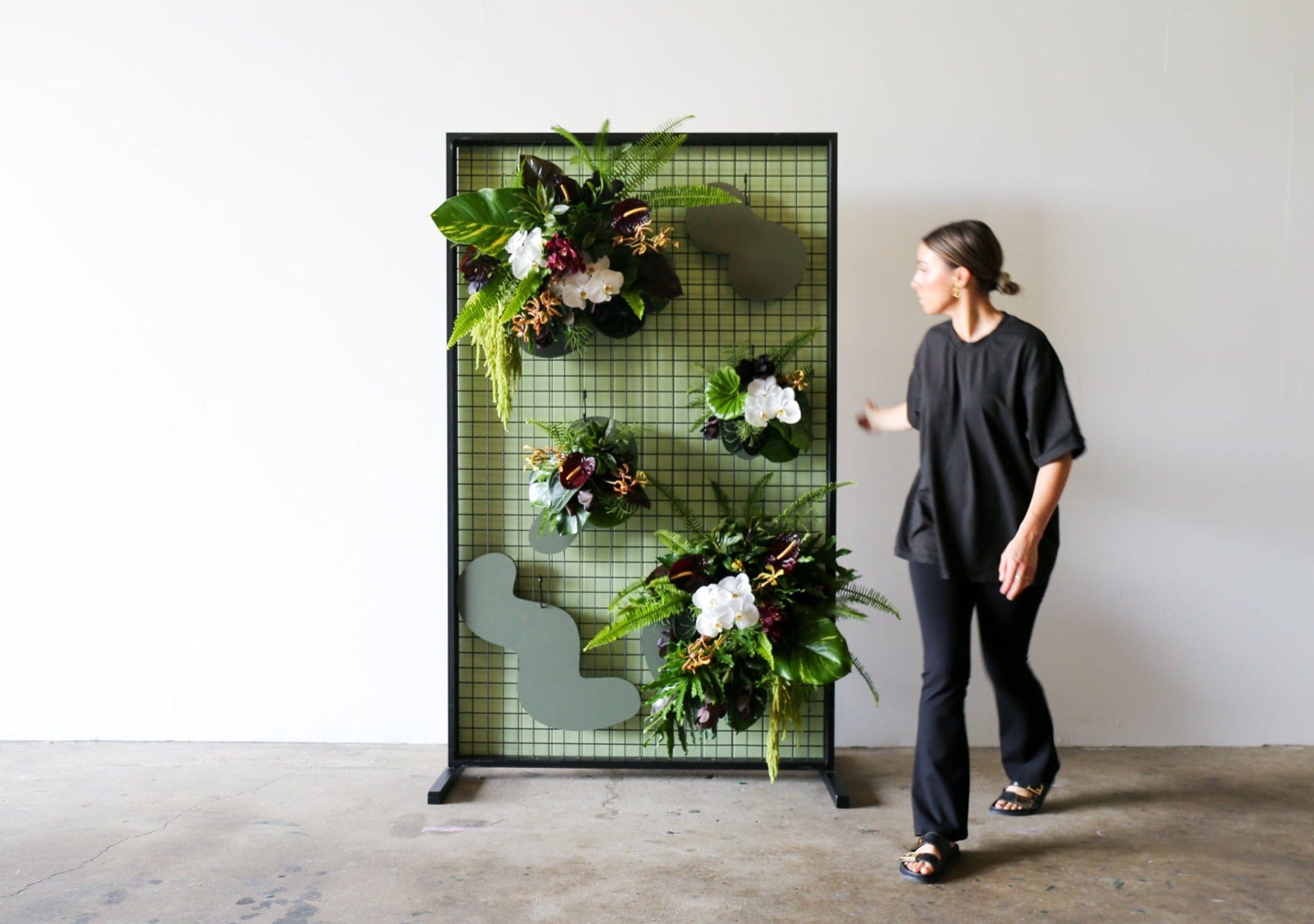 MR MESH Wall Unit - BLACK