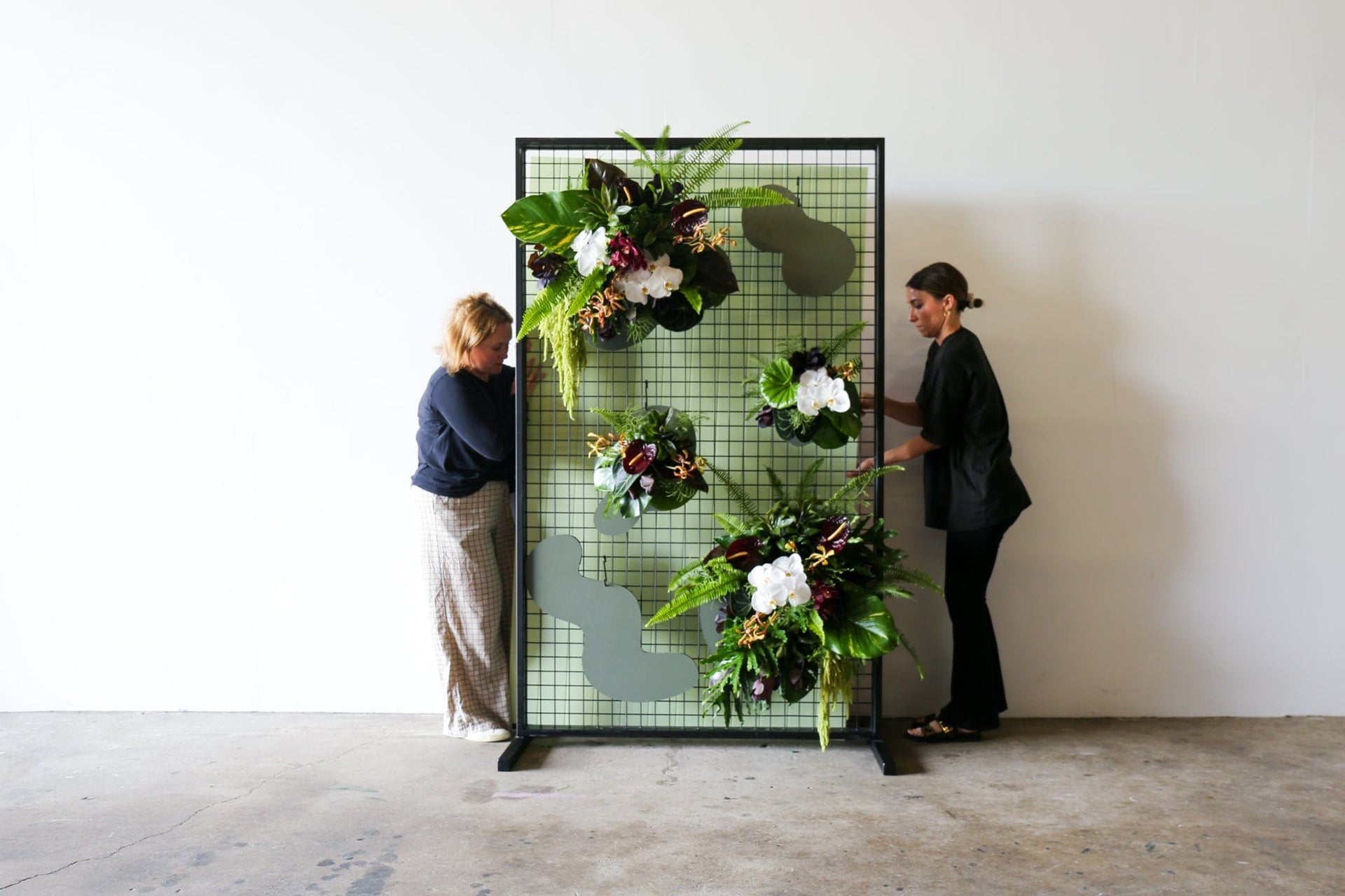 MR MESH Wall Unit - BLACK