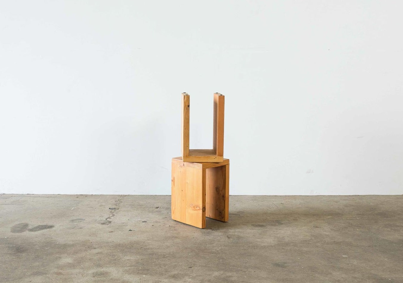 CAPTAIN Stool