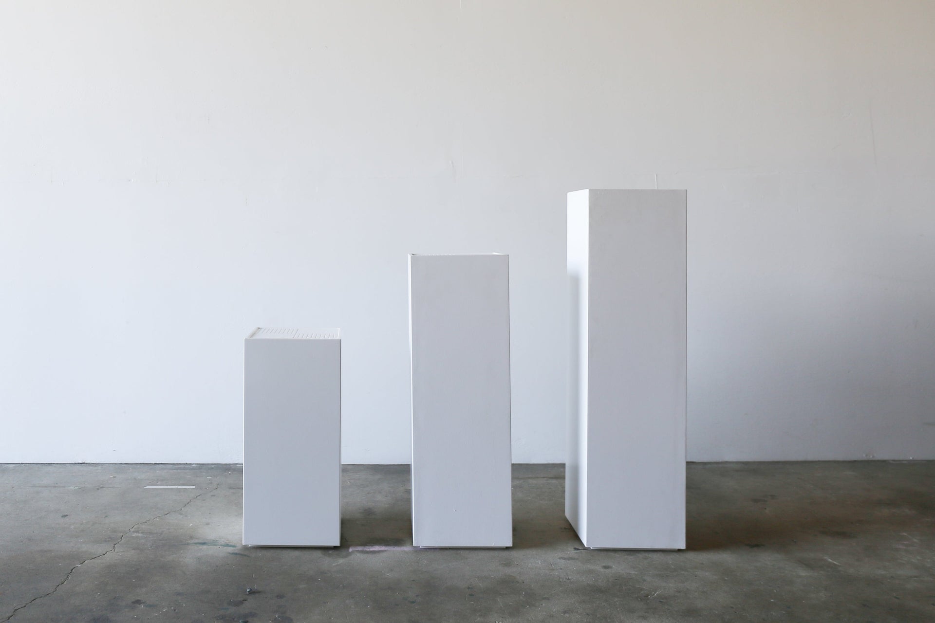 DD Plinth - 650mm H - WHITE