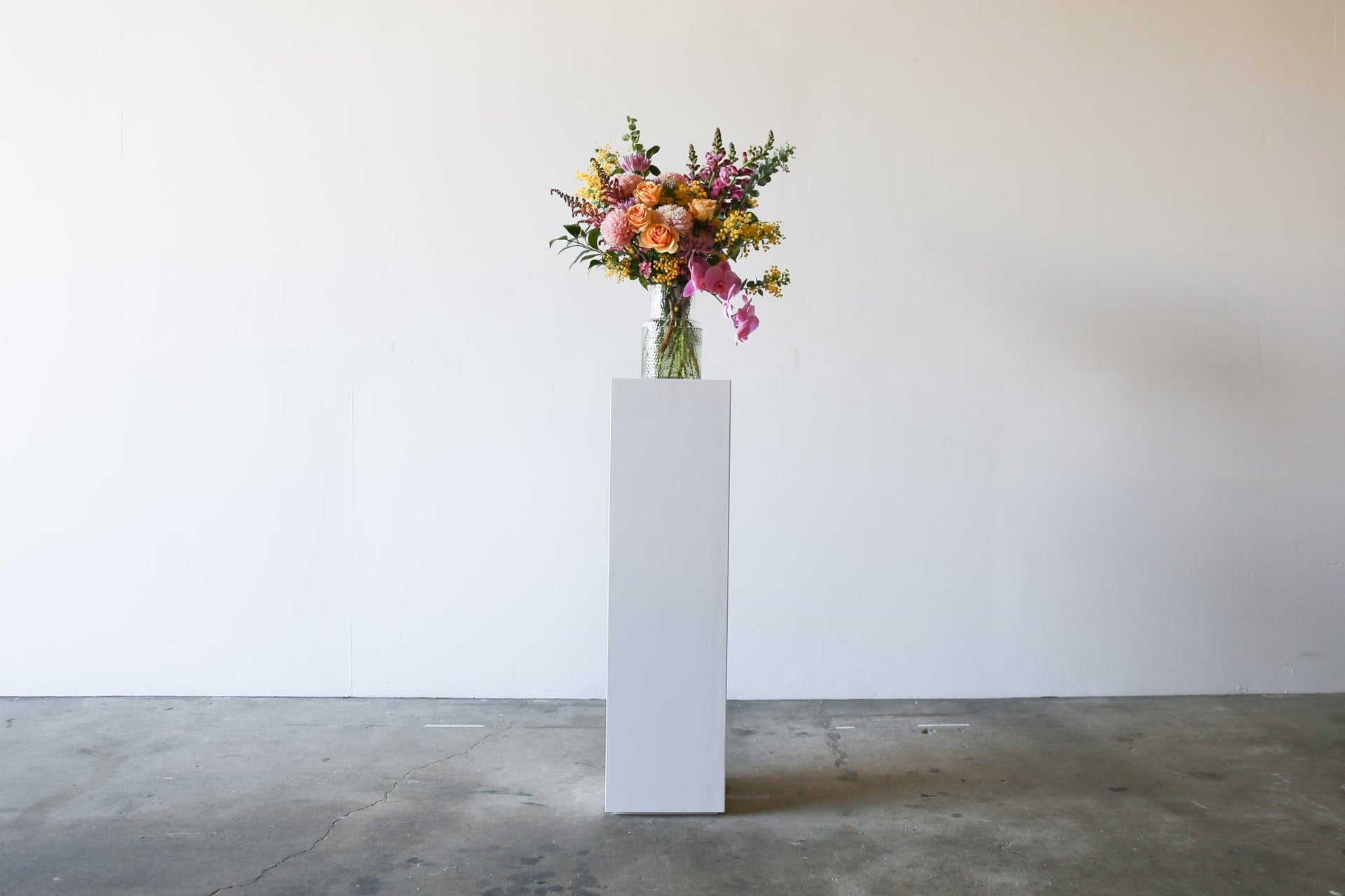 DD Plinth - 1100mm H - WHITE
