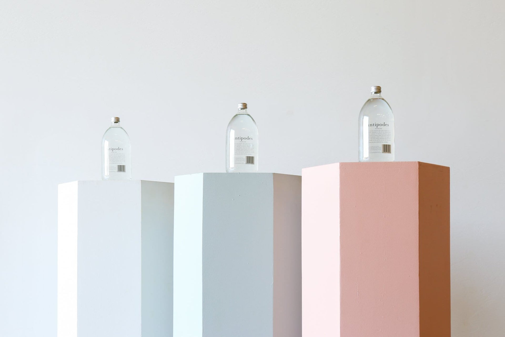 BK Plinth - HEXAGONAL WHITE