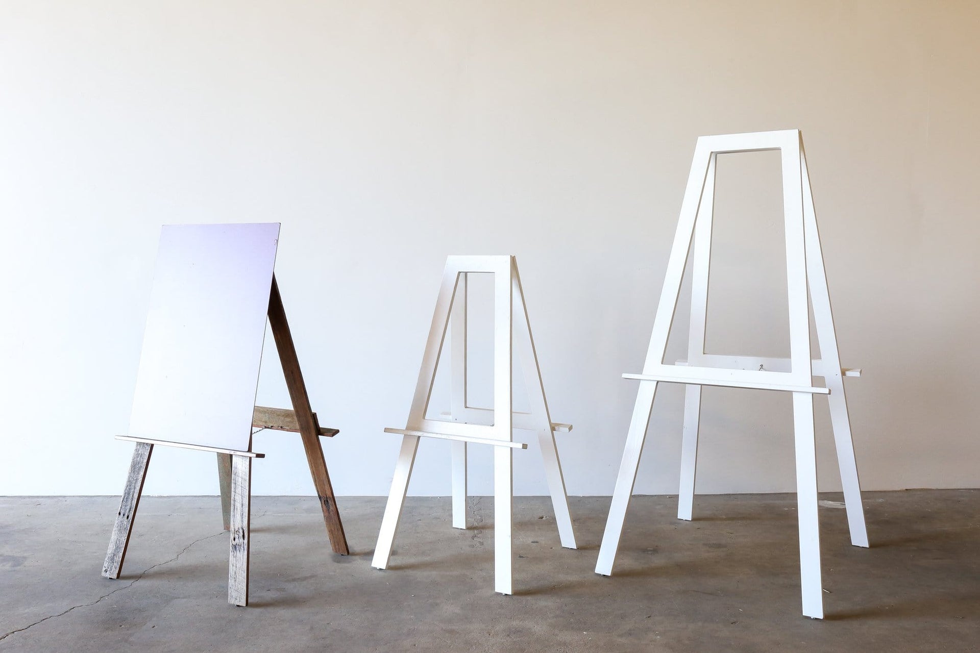 RECYCLED TIMBER Easel