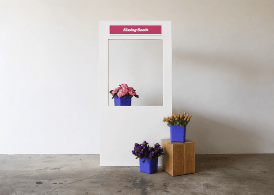 KISSING Booth (SOLID UNIT)